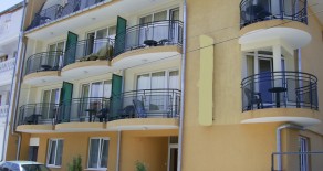 Small hotel 300 meters from the beach, Kiten