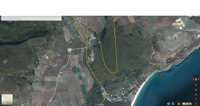 Land 3 km from the sea, Albena