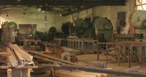 Plant metal structures